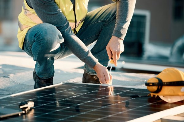 Solutions rapides avec les experts les bons Électriciens